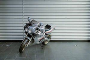 Imagen 8/17 de Yamaha DUMMY (1990)