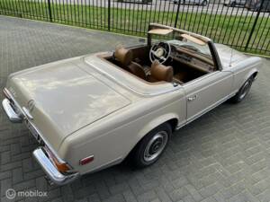Afbeelding 6/20 van Mercedes-Benz 280 SL (1970)