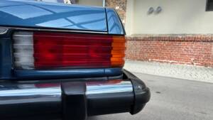 Image 20/88 of Mercedes-Benz 380 SL (1984)