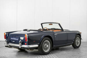 Imagen 2/50 de Triumph TR 250 (1968)