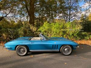 Image 50/50 of Chevrolet Corvette Sting Ray Convertible (1966)