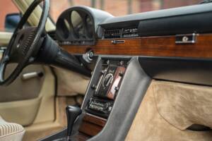 Image 32/81 of Mercedes-Benz 280 SE (1979)