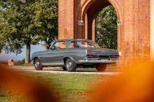 Image 16/86 of Mercedes-Benz 300 SE (1965)