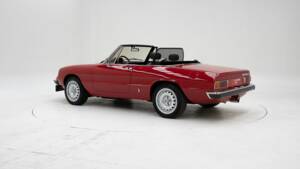 Image 4/15 of Alfa Romeo 2000 Spider Veloce (1981)