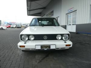 Image 2/23 of Volkswagen Golf Mk I Convertible 1.8 (1992)