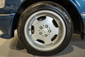 Image 24/27 of Mercedes-Benz 500 SEC (1988)