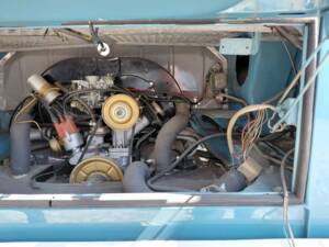 Bild 13/18 von Volkswagen T2b Kleinbus (1972)