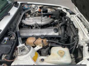 Image 19/34 de BMW 325i (1987)