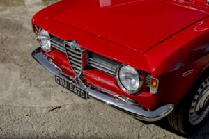 Image 40/50 of Alfa Romeo Giulia 1600 Sprint GT Veloce (1966)