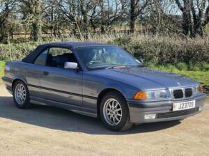 Imagen 2/12 de BMW 323i (1999)