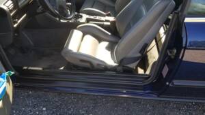 Bild 16/19 von BMW 318i (1992)