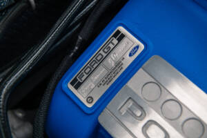 Imagen 29/39 de Ford GT (2005)