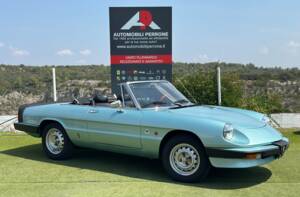 Bild 2/22 von Alfa Romeo 1.6 Spider (1983)