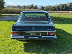 Image 23/39 of Mercedes-Benz 300 SEL 6.3 (1970)