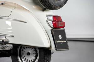 Image 22/50 of Piaggio Vespa 125 Super (1966)
