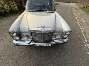 Image 5/8 de Mercedes-Benz 280 SE (1971)
