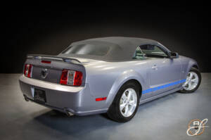 Bild 27/27 von Ford Mustang GT (2005)