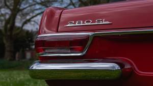 Image 25/64 de Mercedes-Benz 280 SL (1969)