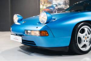 Image 29/33 of Porsche 928 GTS (1992)