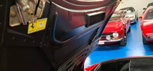 Image 39/50 of Ferrari 512 TR (1992)