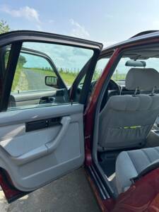 Bild 50/51 von BMW 535i (1991)
