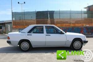 Immagine 7/10 di Mercedes-Benz 190 E (1989)