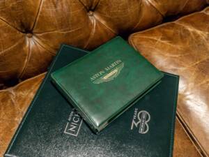 Afbeelding 49/62 van Aston Martin V8 Vantage X-Pack (1987)