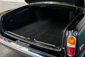 Imagen 50/50 de Rolls-Royce Silver Shadow II (1977)