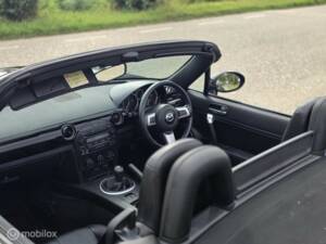Immagine 17/31 di Mazda MX-5 1.8 (2006)