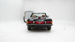 Imagen 7/15 de Mercedes-Benz 560 SL (1986)
