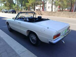 Image 17/50 of Alfa Romeo Spider 1600 Junior (1975)