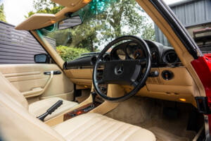 Image 47/59 of Mercedes-Benz 300 SL (1989)