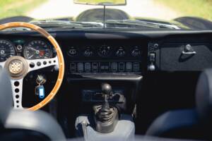 Image 50/50 de Jaguar E-Type (1969)
