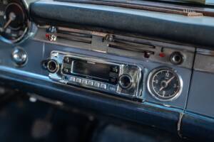 Bild 33/69 von Mercedes-Benz 230 SL (1967)