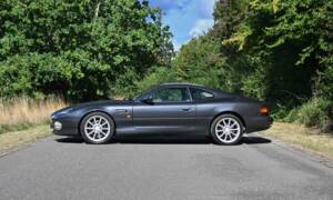 Image 2/50 de Aston Martin DB 7 Vantage (2002)