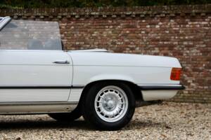 Bild 23/50 von Mercedes-Benz 280 SL (1977)
