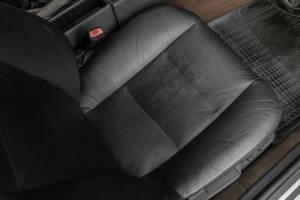 Image 23/36 of BMW 750iL (1989)