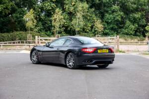 Image 11/43 of Maserati GranTurismo 4.2 (2008)