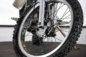 Image 33/50 of Ducati DUMMY (1976)