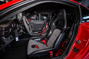 Image 23/27 de Porsche 911 GT3 Touring (2018)