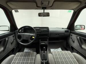 Bild 22/26 von Volkswagen Golf II 1.6 (1990)