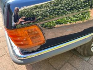 Image 14/50 of Mercedes-Benz 380 SL (1983)
