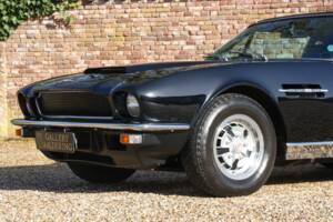Image 41/50 of Aston Martin DBS V8 (1972)