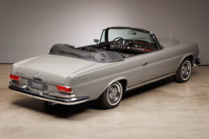 Image 14/45 of Mercedes-Benz 250 SE (1967)