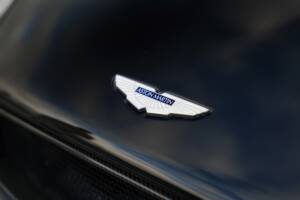 Image 32/50 of Aston Martin Vanquish S Volante (2018)