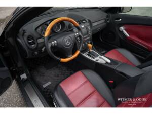 Bild 14/43 von Mercedes-Benz SLK 55 AMG (2005)