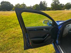 Imagen 27/40 de Audi RS4 Avant (2014)