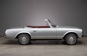 Bild 8/44 von Mercedes-Benz 280 SL (1970)