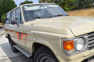 Image 18/24 of Toyota Land Cruiser FJ 60 (1984)