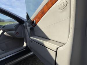 Image 55/89 of Mercedes-Benz SL 500 (2002)